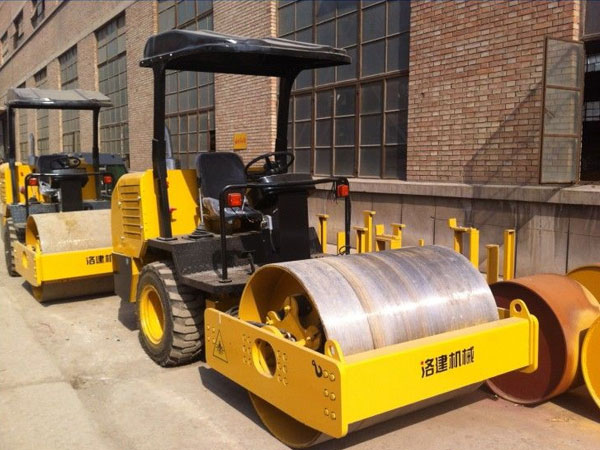 LSS203 single drum vibratory road roller