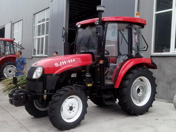 SJH554-wheel-tractor-with-4-wheel-drive
