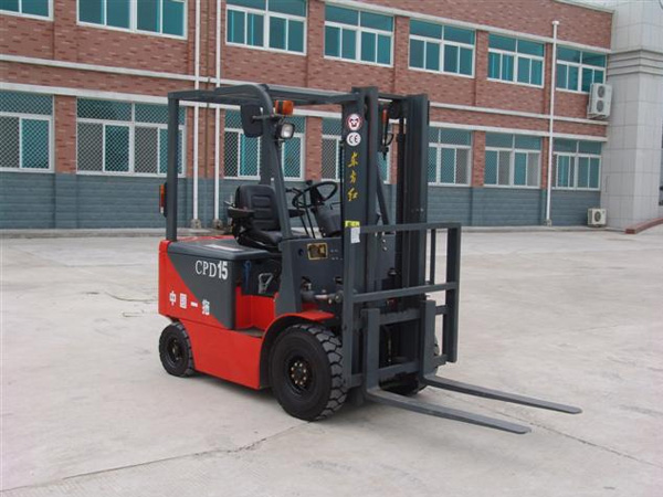YTO 1.5ton battery forklift CPD15