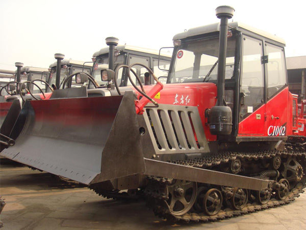 YTO-Crawler-tractor-C1002